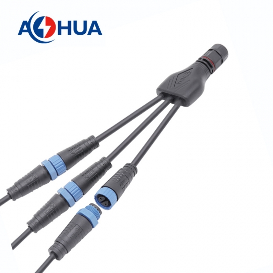 1 to 3 cable connector