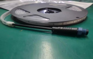 AOHUA IP67 Pre-wire male and female waterproof connector is designed for Led strip light